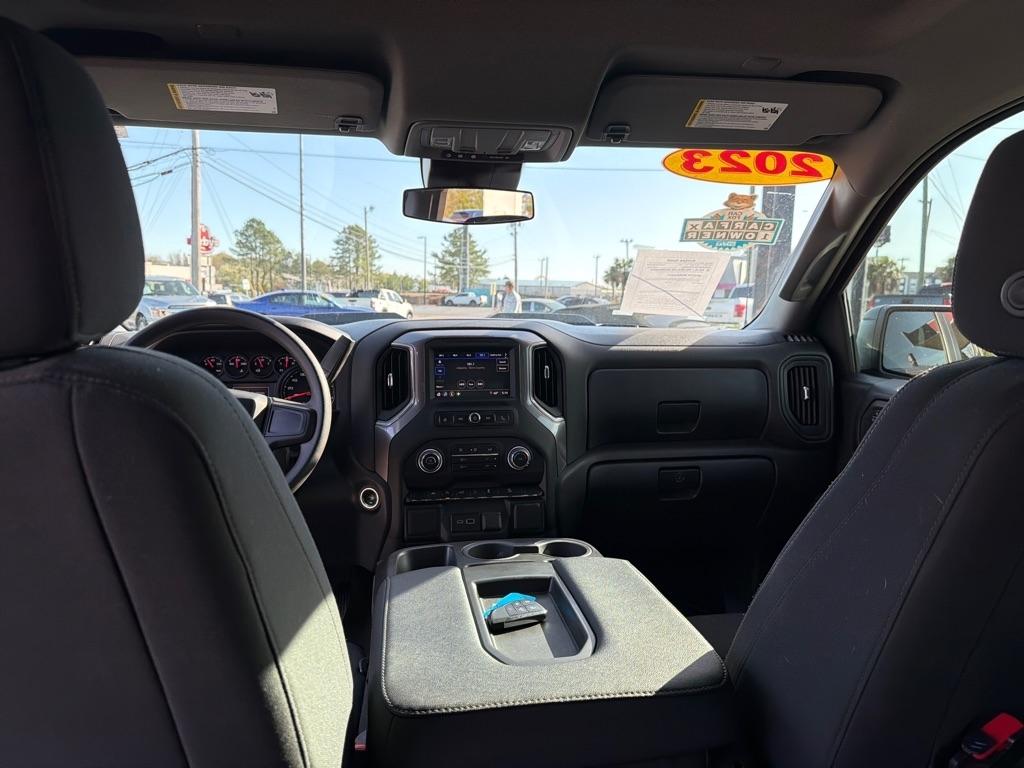 Chevrolet Silverado 1500 4WD Crew Cab 147" Custom Trail Boss 2023