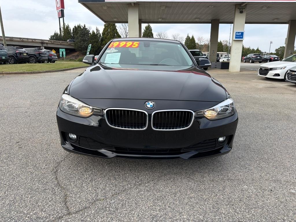 BMW 3 Series 4dr Sdn 320i RWD 2014