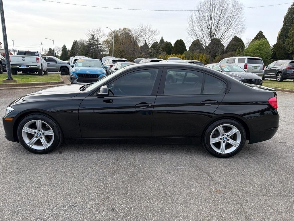 BMW 3 Series 4dr Sdn 320i RWD 2014