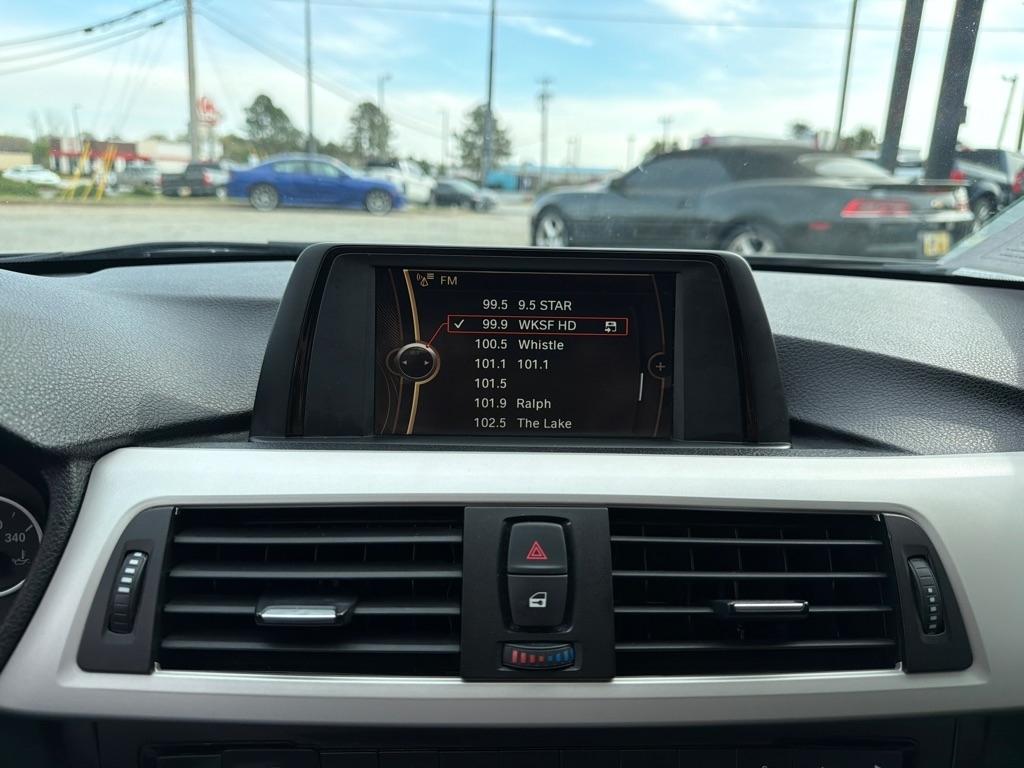 BMW 3 Series 4dr Sdn 320i RWD 2014