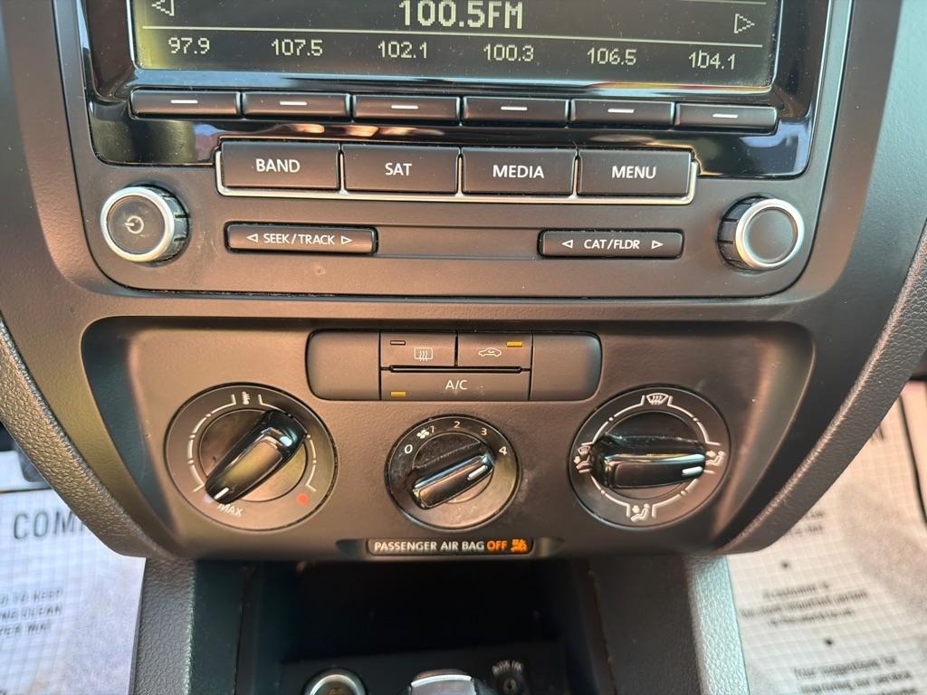 Volkswagen Jetta Sedan 4dr Auto SE 2014