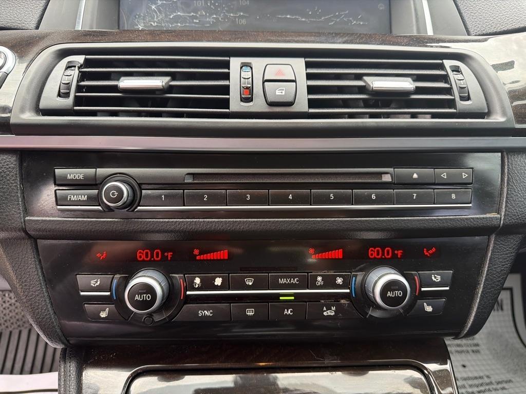 BMW 5 Series 4dr Sdn 528i xDrive AWD 2014