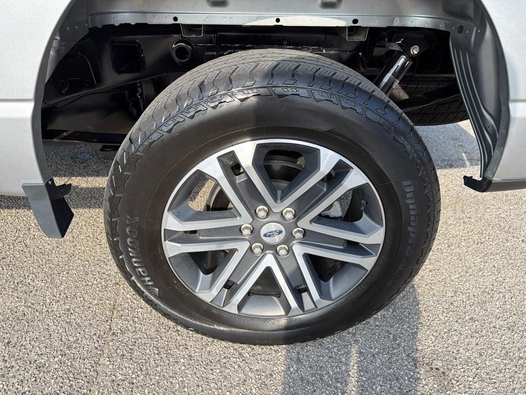 Ford F-150 STX 4WD SuperCrew 5.5' Box 2023