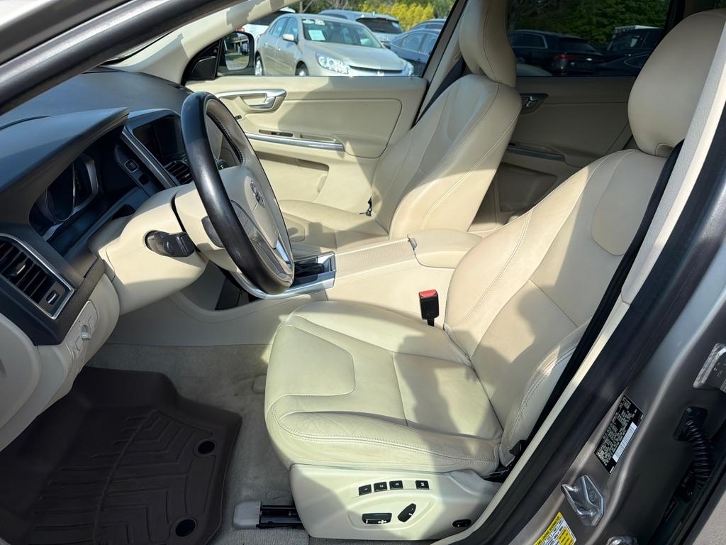 Volvo XC60 FWD 4dr T5 Drive-E Premier 2016