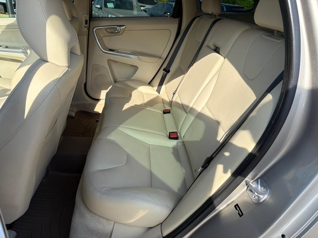 Volvo XC60 FWD 4dr T5 Drive-E Premier 2016