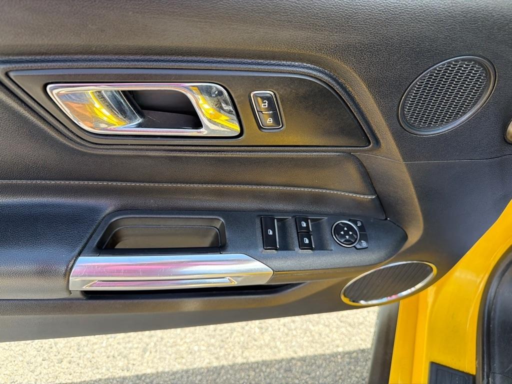 Ford Mustang EcoBoost Premium Convertible 2017