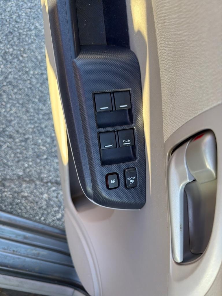 Honda Insight 5dr CVT EX 2010