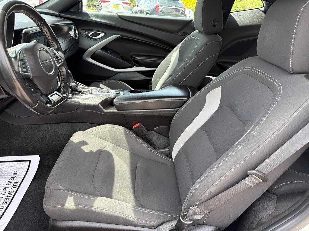 Chevrolet Camaro 2dr Cpe 1LT 2018