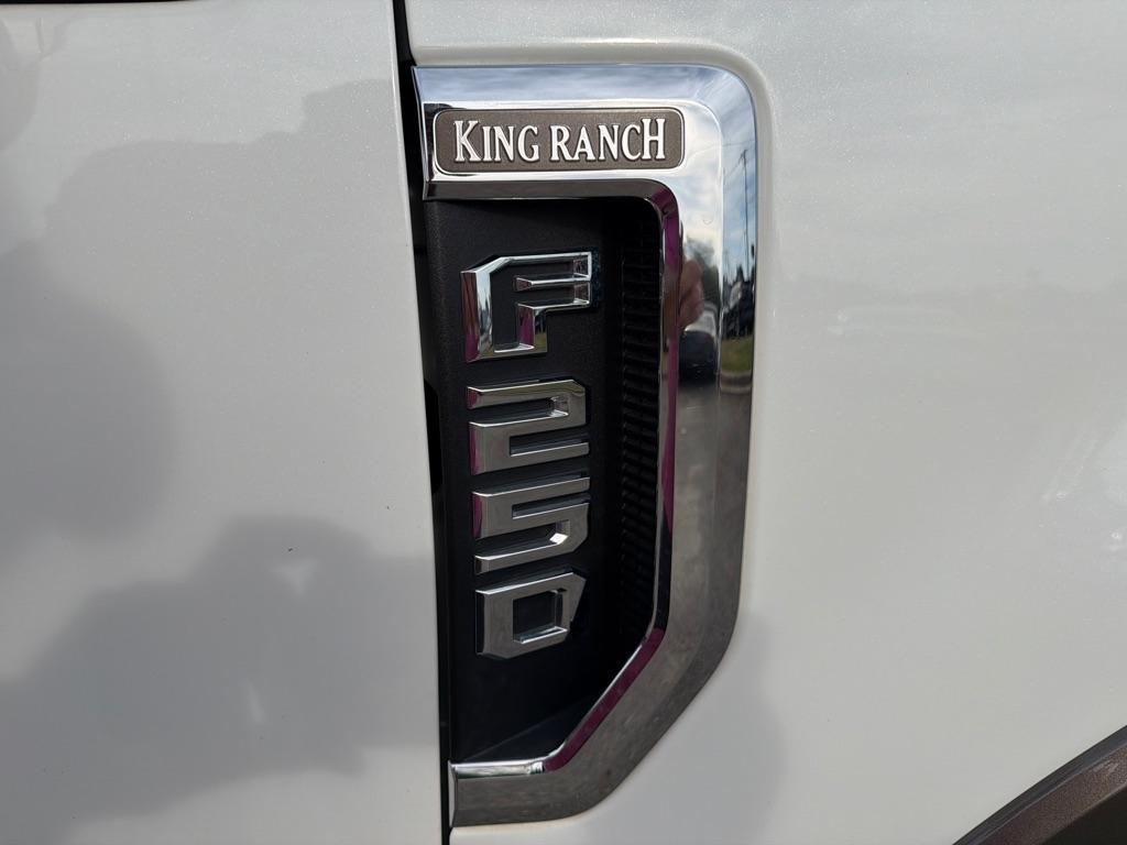 Ford Super Duty F-250 SRW King Ranch 4WD Crew Cab 6.75' Box 2022