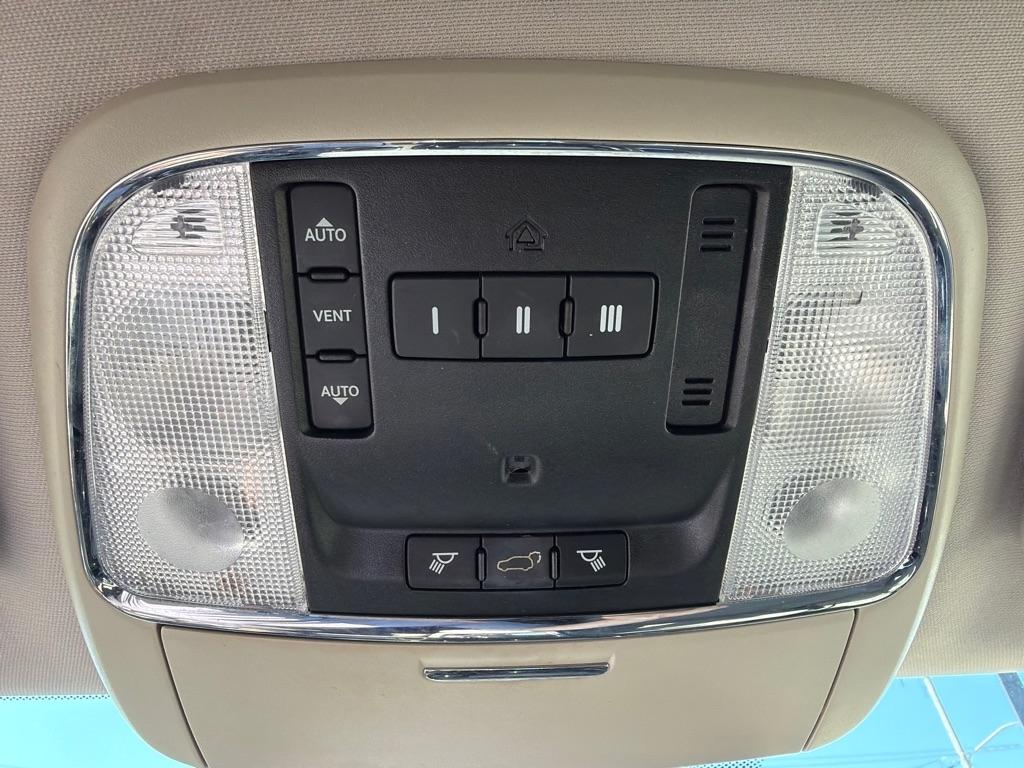 Dodge Durango 2WD 4dr Crew 2011