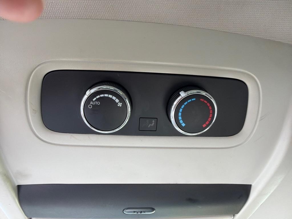 Dodge Durango 2WD 4dr Crew 2011