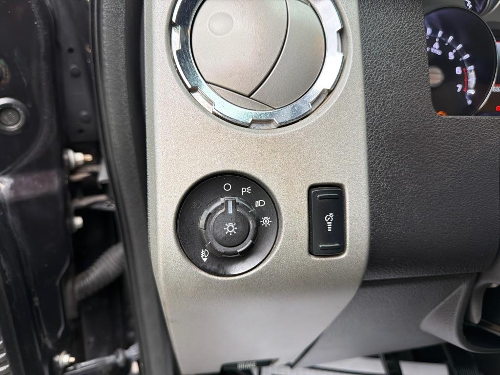 Ford Super Duty F-250 SRW 4WD Crew Cab 156" Lariat 2013