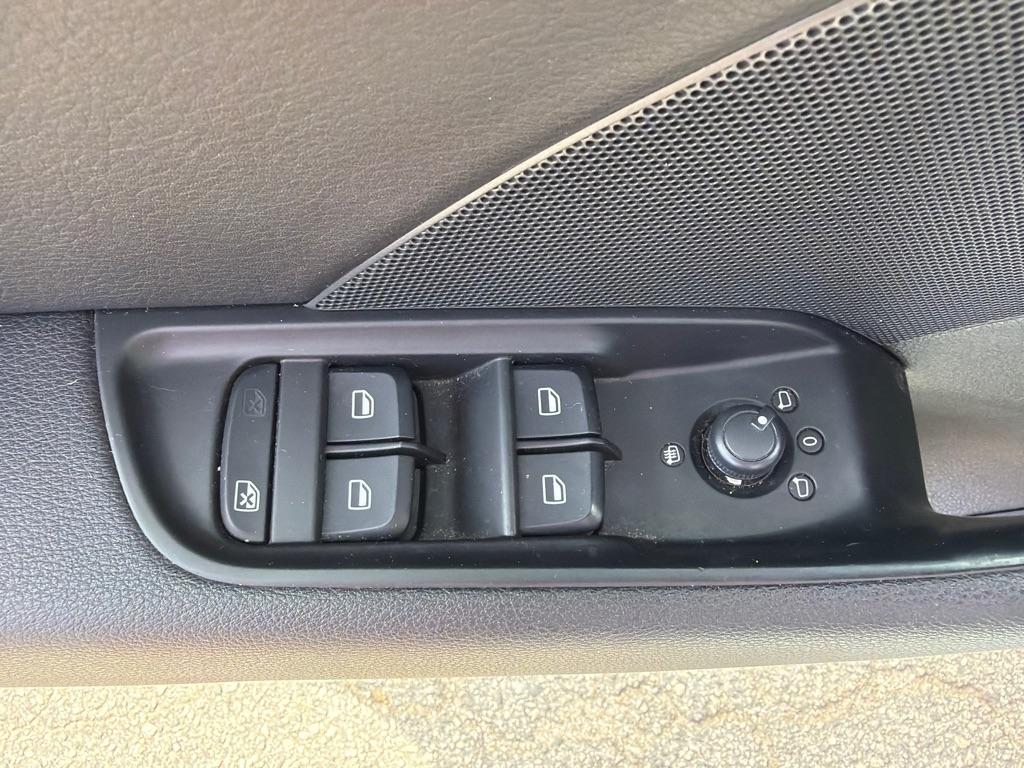 Audi A3/S3 4dr Sdn quattro 2.0T Premium 2015