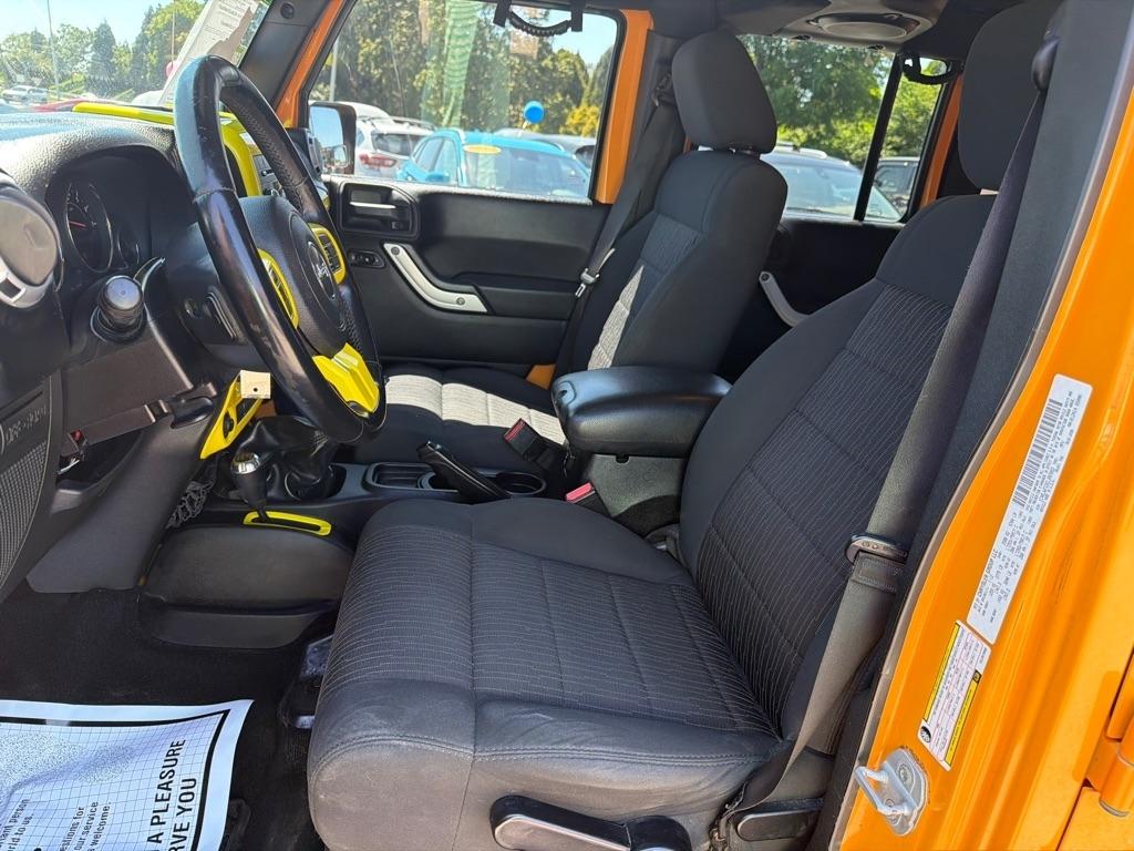 Jeep Wrangler Unlimited 4WD 4dr Rubicon 2012