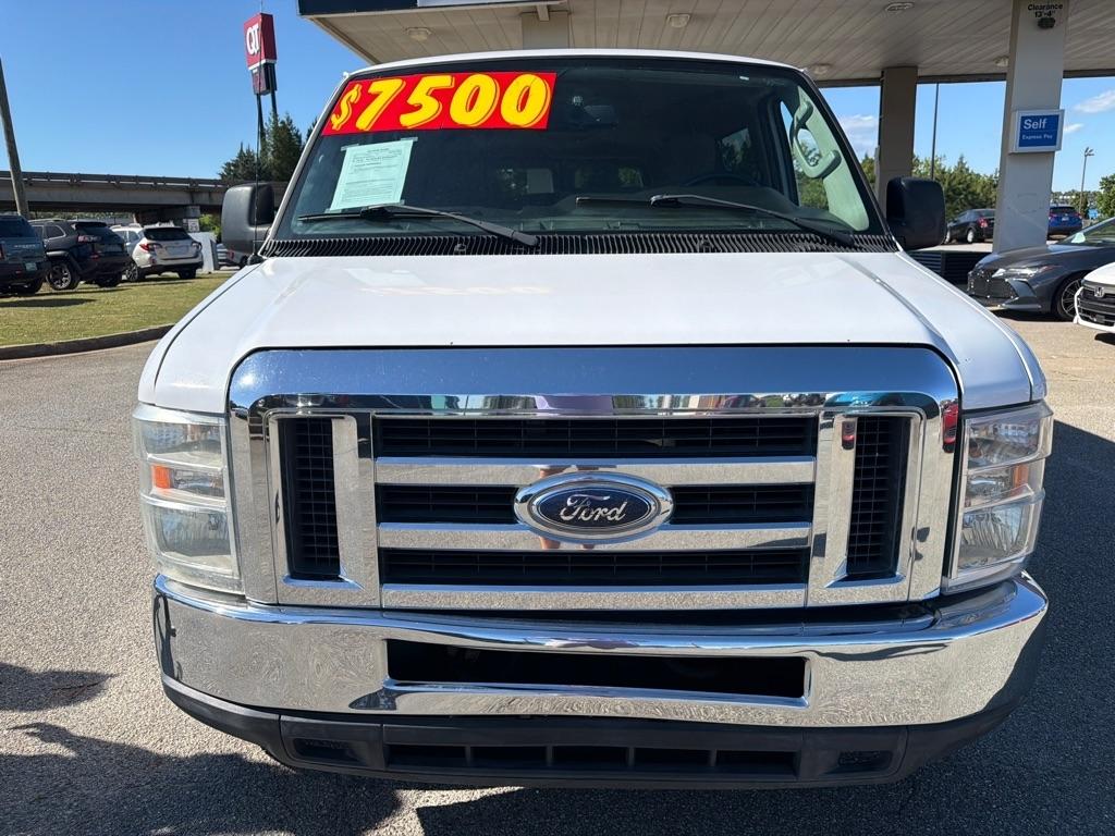 Ford Econoline Wagon E-350 Super Duty XLT 2013