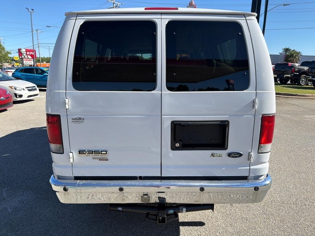 Ford Econoline Wagon E-350 Super Duty XLT 2013