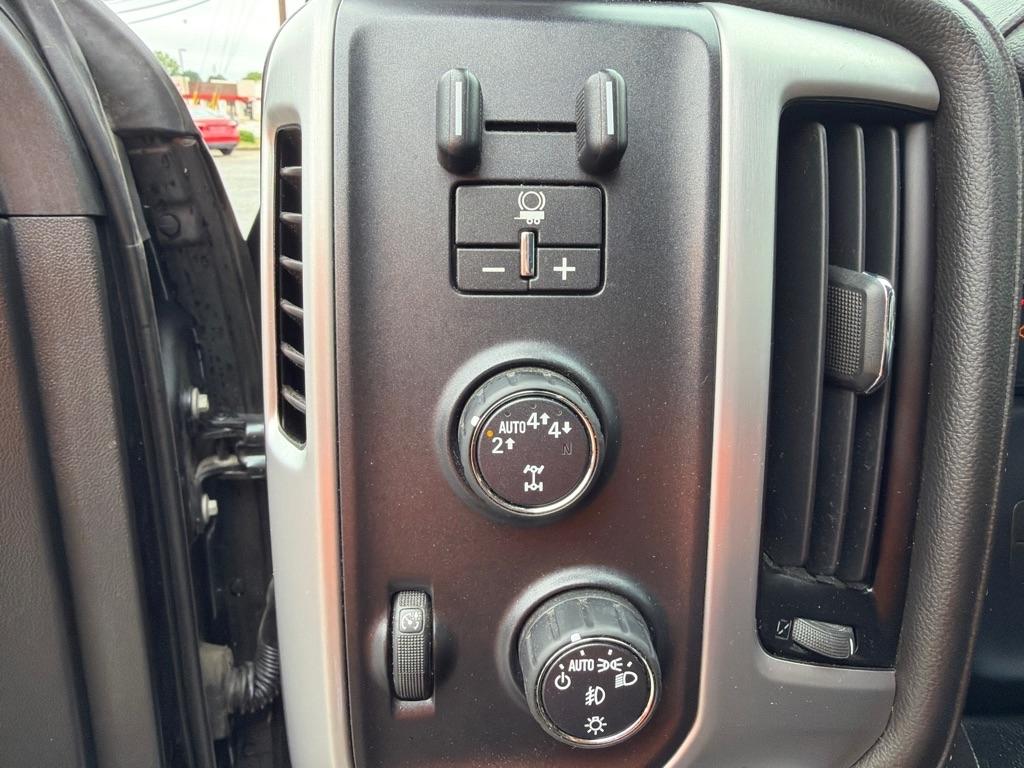 GMC Sierra 1500 4WD Crew Cab 143.5" SLT 2018