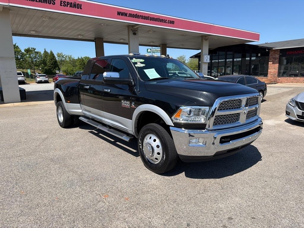 RAM 3500 Laramie 4x4 Mega Cab 6'4" Box 2017