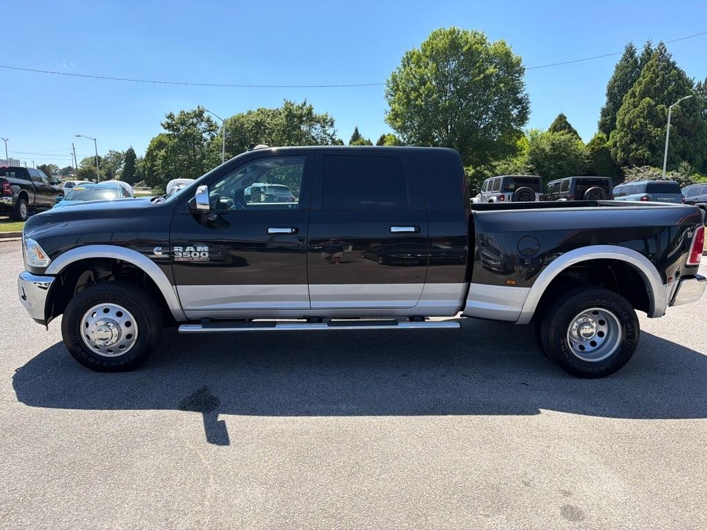 RAM 3500 Laramie 4x4 Mega Cab 6'4" Box 2017