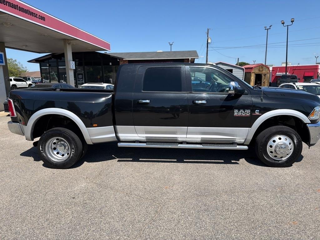 RAM 3500 Laramie 4x4 Mega Cab 6'4" Box 2017