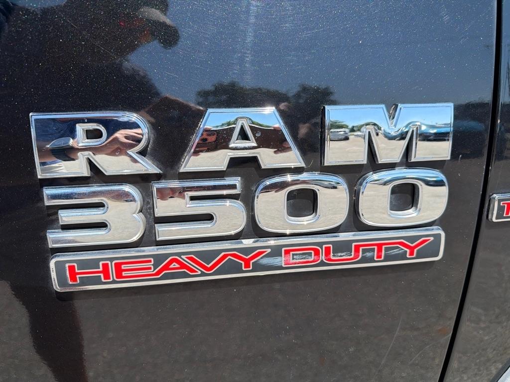 RAM 3500 Laramie 4x4 Mega Cab 6'4" Box 2017