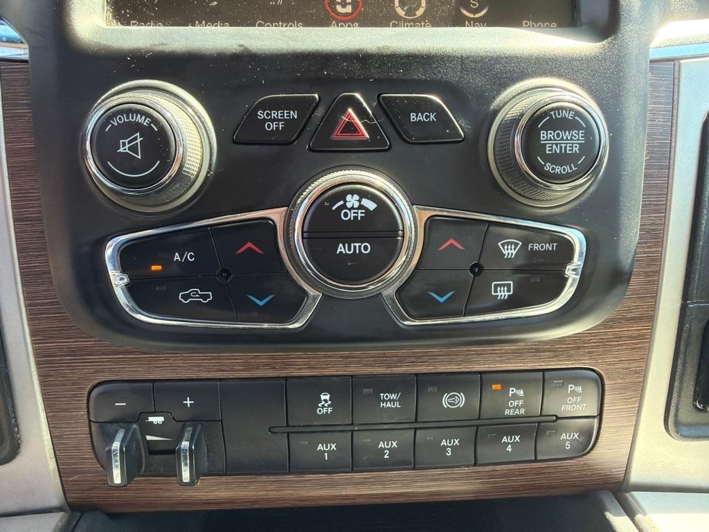 RAM 3500 Laramie 4x4 Mega Cab 6'4" Box 2017