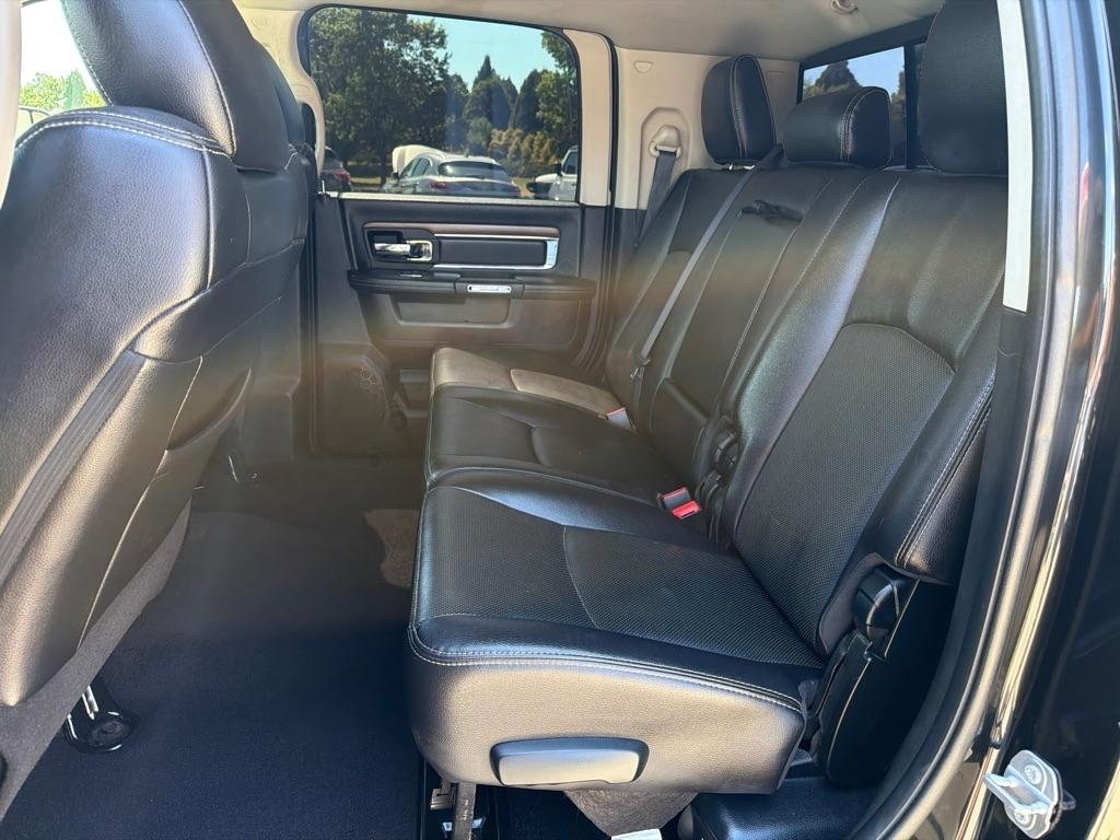 RAM 3500 Laramie 4x4 Mega Cab 6'4" Box 2017