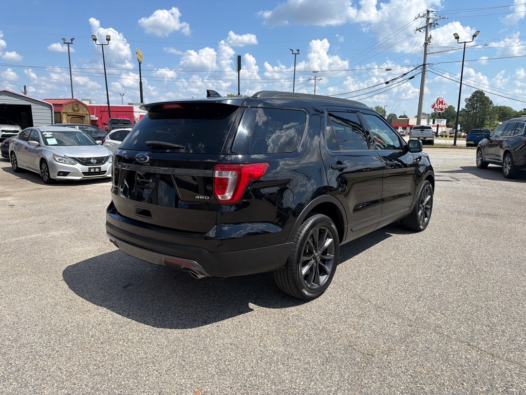 Ford Explorer XLT 4WD 2017