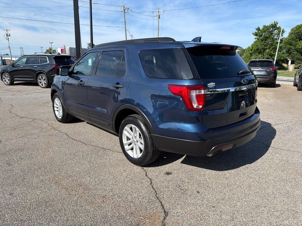 Ford Explorer Base FWD 2017