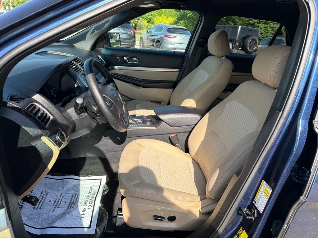 Ford Explorer Base FWD 2017