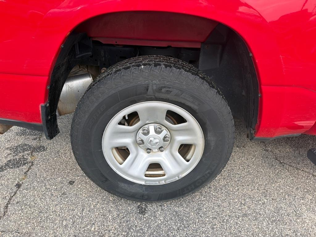 RAM 1500 Tradesman 4x2 Crew Cab 5'7" Box 2019
