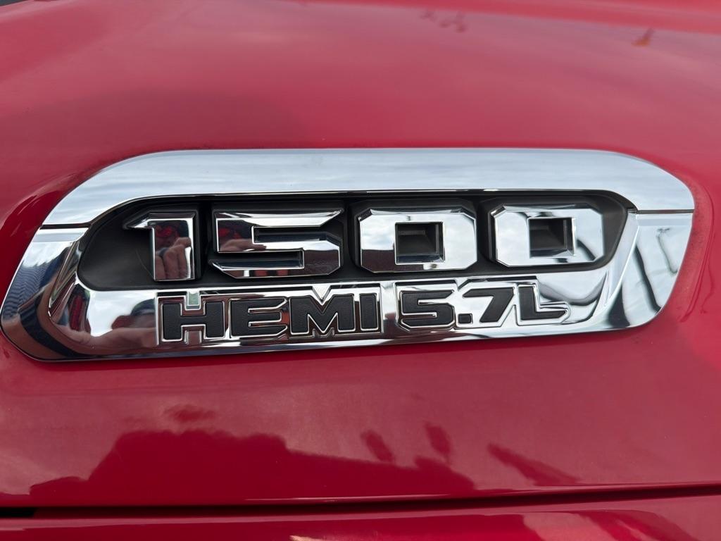RAM 1500 Tradesman 4x2 Crew Cab 5'7" Box 2019