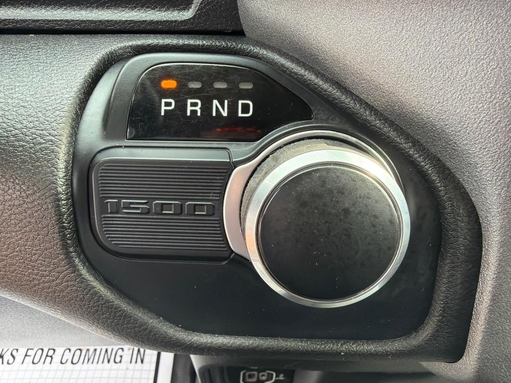 RAM 1500 Tradesman 4x2 Crew Cab 5'7" Box 2019
