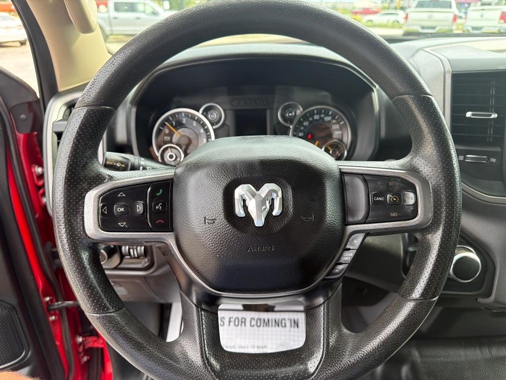 RAM 1500 Tradesman 4x2 Crew Cab 5'7" Box 2019