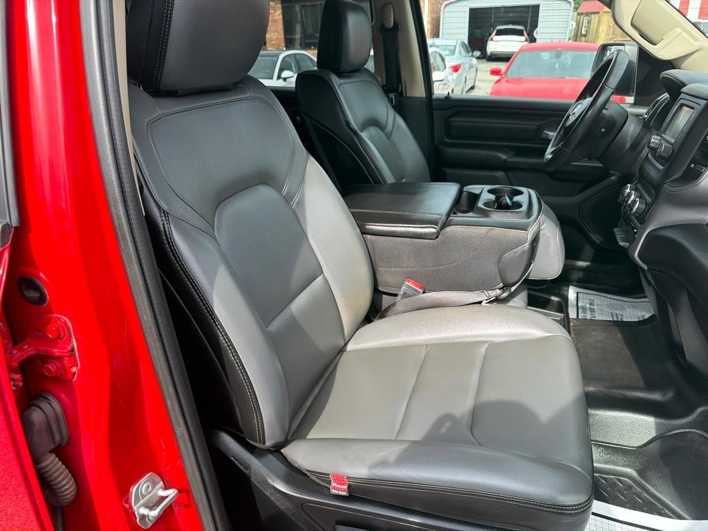 RAM 1500 Tradesman 4x2 Crew Cab 5'7" Box 2019