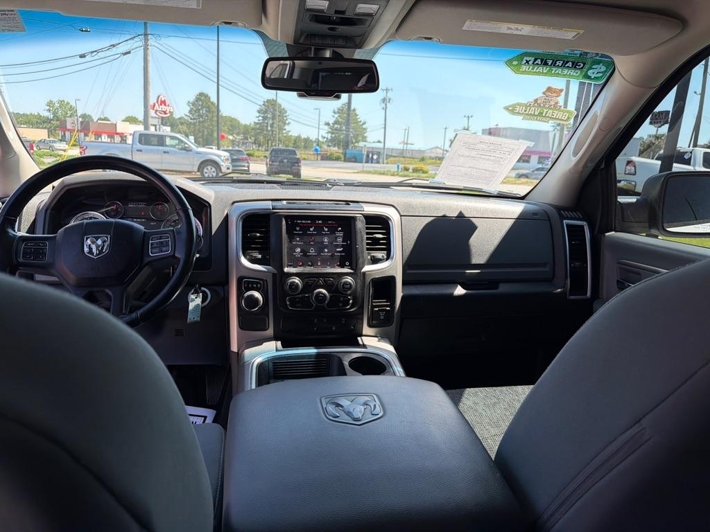 RAM 1500 Classic SLT 4x2 Crew Cab 6'4" Box 2020