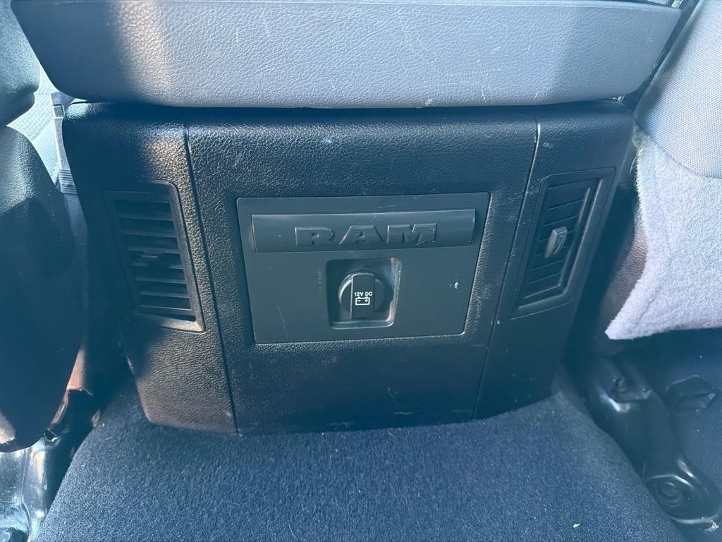 RAM 1500 Classic SLT 4x2 Crew Cab 6'4" Box 2020