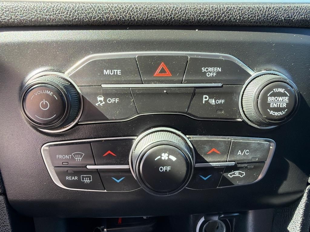 Dodge Charger SXT RWD 2020