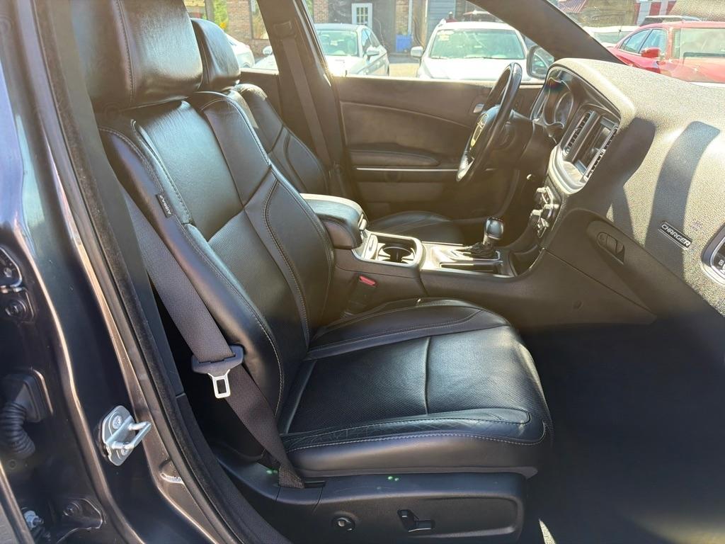 Dodge Charger SXT RWD 2020