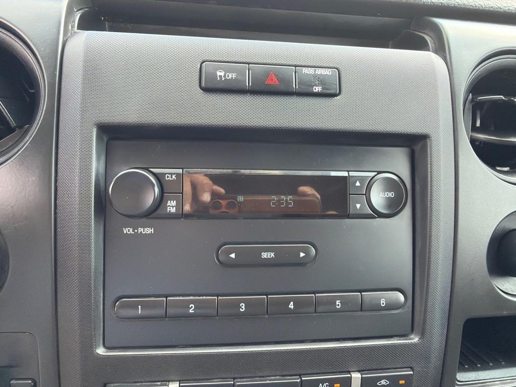 Ford F-150 4WD SuperCrew 145" XL 2013