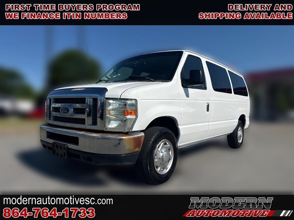 Ford Econoline Wagon E-350 Super Duty XL 2010