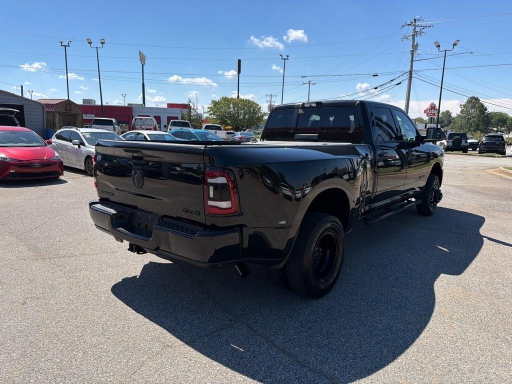 RAM 3500 Big Horn 4x4 Crew Cab 8' Box 2022