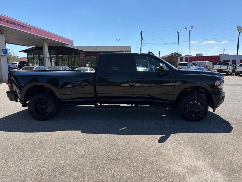 RAM 3500 Big Horn 4x4 Crew Cab 8' Box 2022