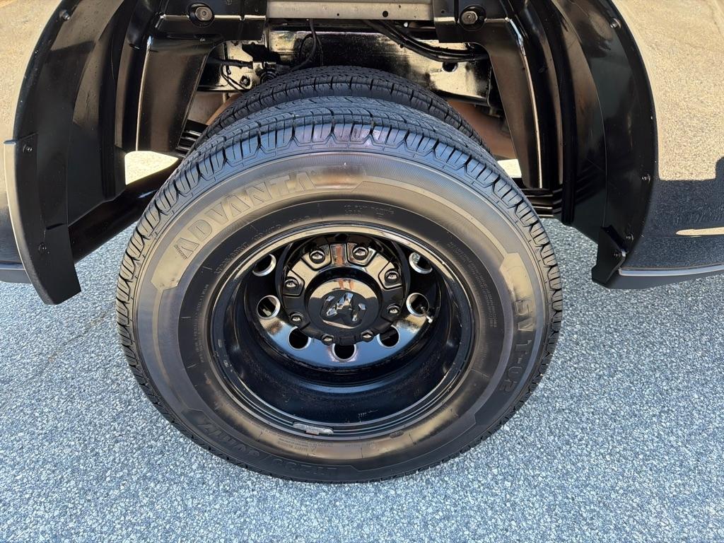 RAM 3500 Big Horn 4x4 Crew Cab 8' Box 2022