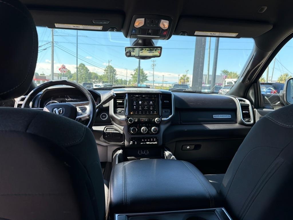 RAM 3500 Big Horn 4x4 Crew Cab 8' Box 2022