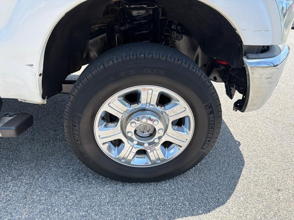 Ford Super Duty F-350 SRW 4WD Crew Cab 156" Lariat 2015