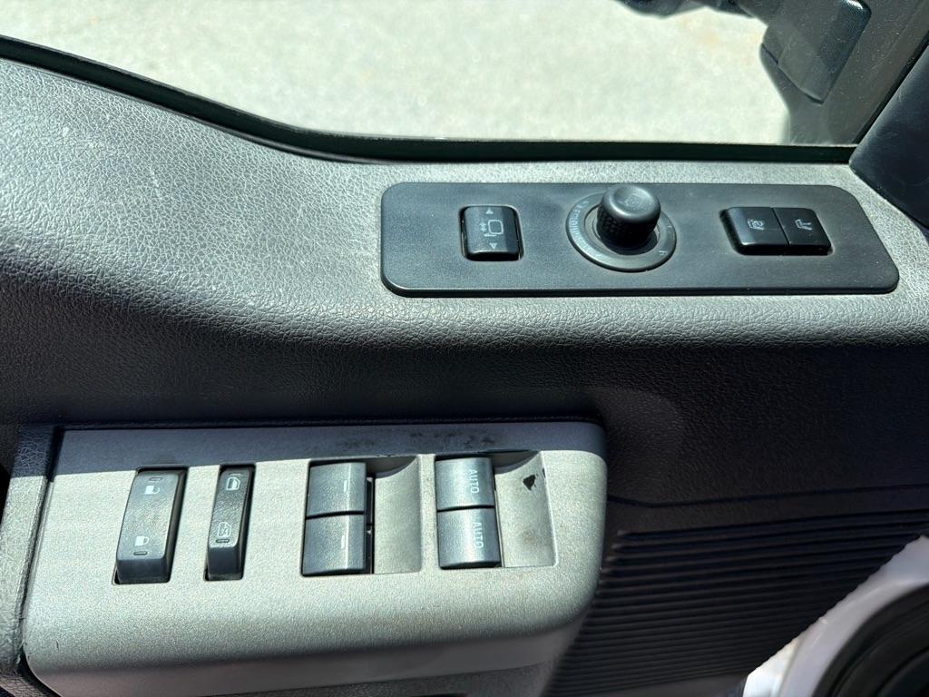 Ford Super Duty F-350 SRW 4WD Crew Cab 156" Lariat 2015