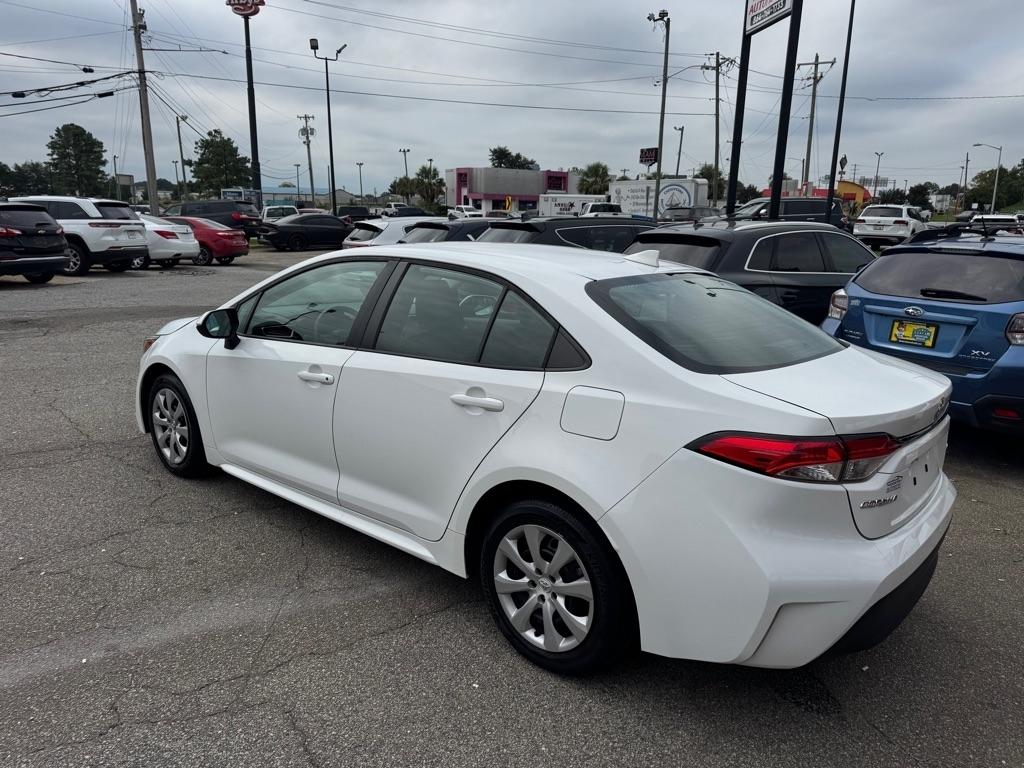 Toyota Corolla LE CVT (Natl) 2024