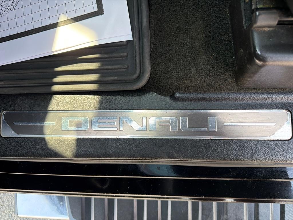 GMC Sierra 1500 2WD Crew Cab 153.0" Denali 2015