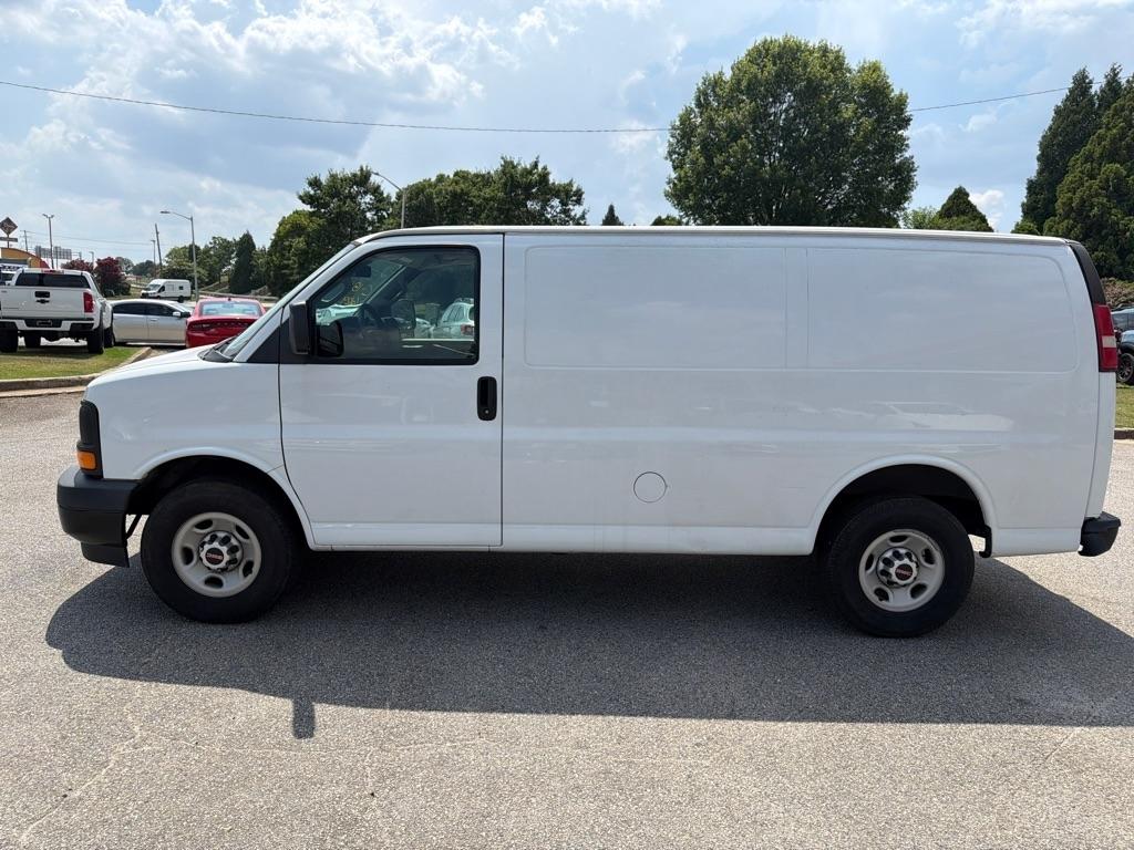 GMC Savana Cargo Van RWD 3500 135" 2017